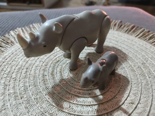Playmobil rhinoceros family - rhinoceros,